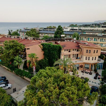 Aleria Belport Beach Hotel เบลดิบี ภายนอก รูปภาพ