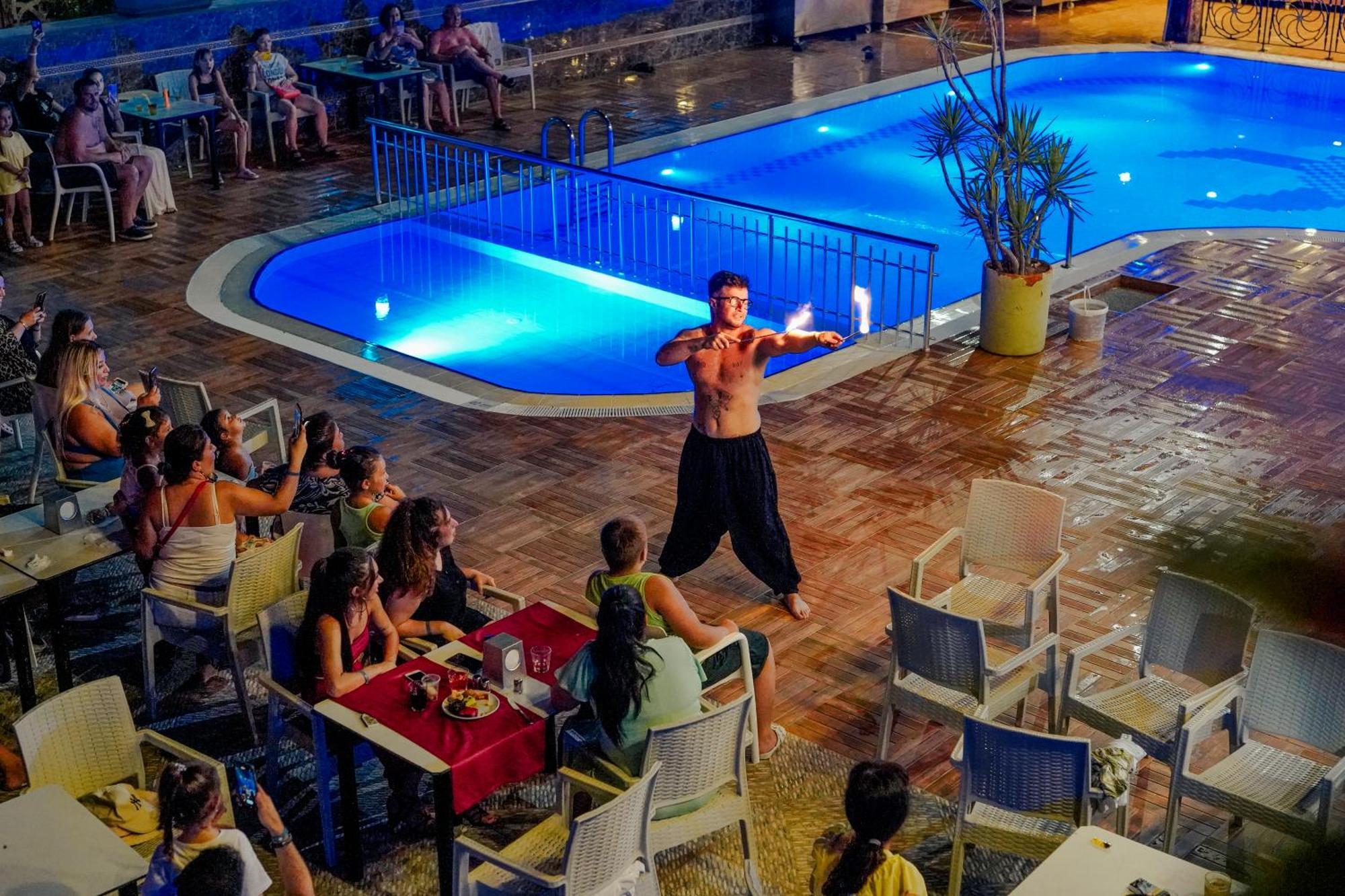 Aleria Belport Beach Hotel เบลดิบี ภายนอก รูปภาพ