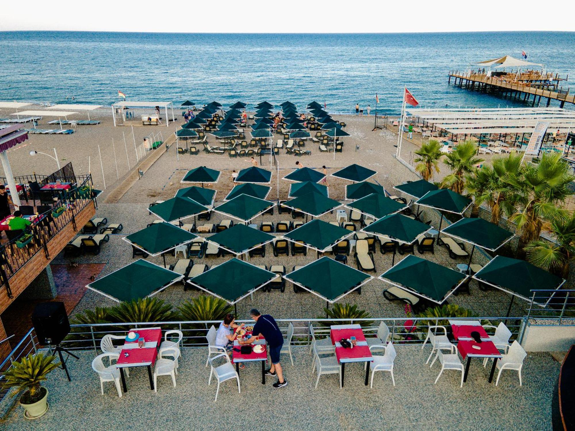 Aleria Belport Beach Hotel เบลดิบี ภายนอก รูปภาพ