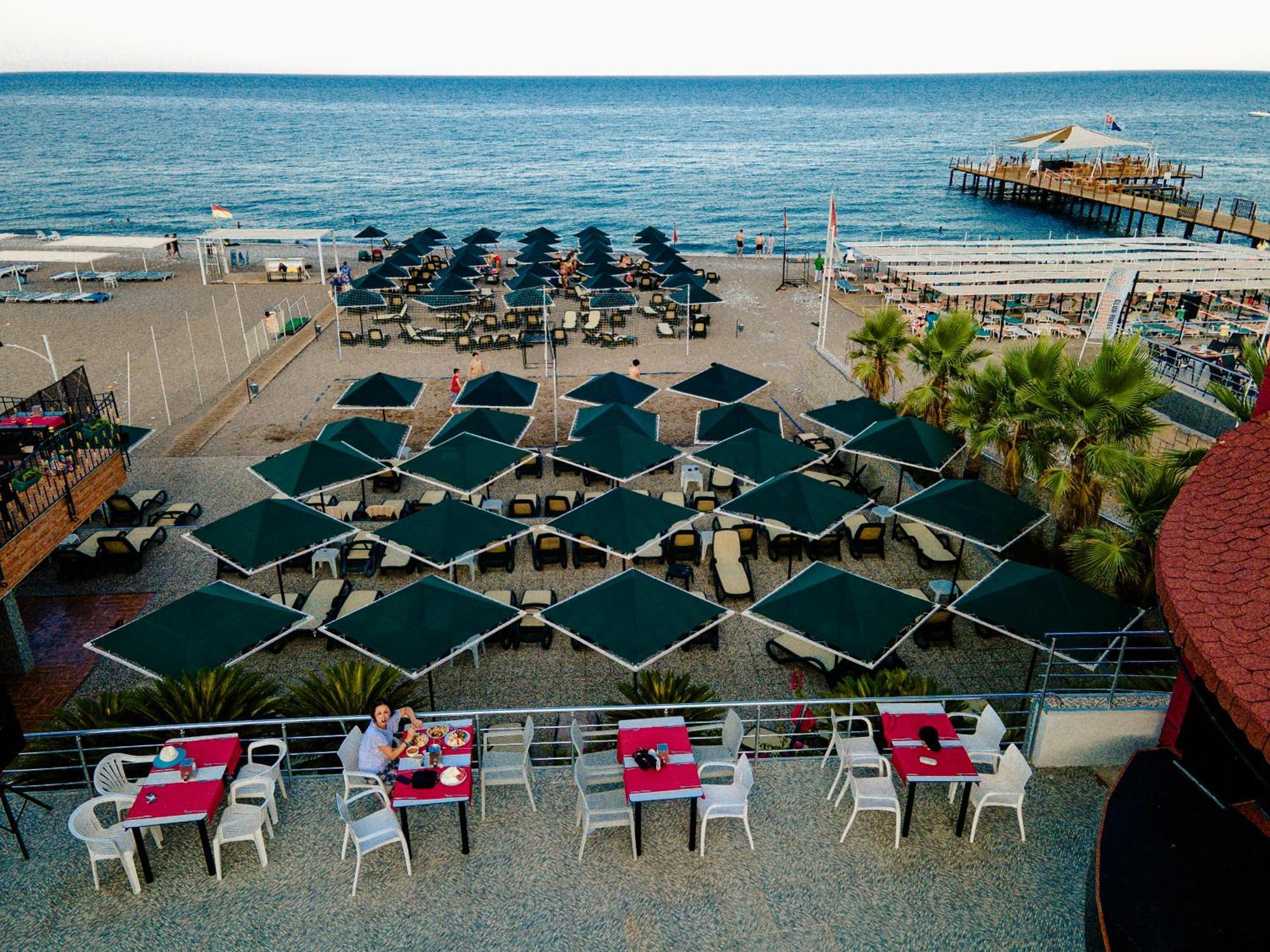 Aleria Belport Beach Hotel เบลดิบี ภายนอก รูปภาพ