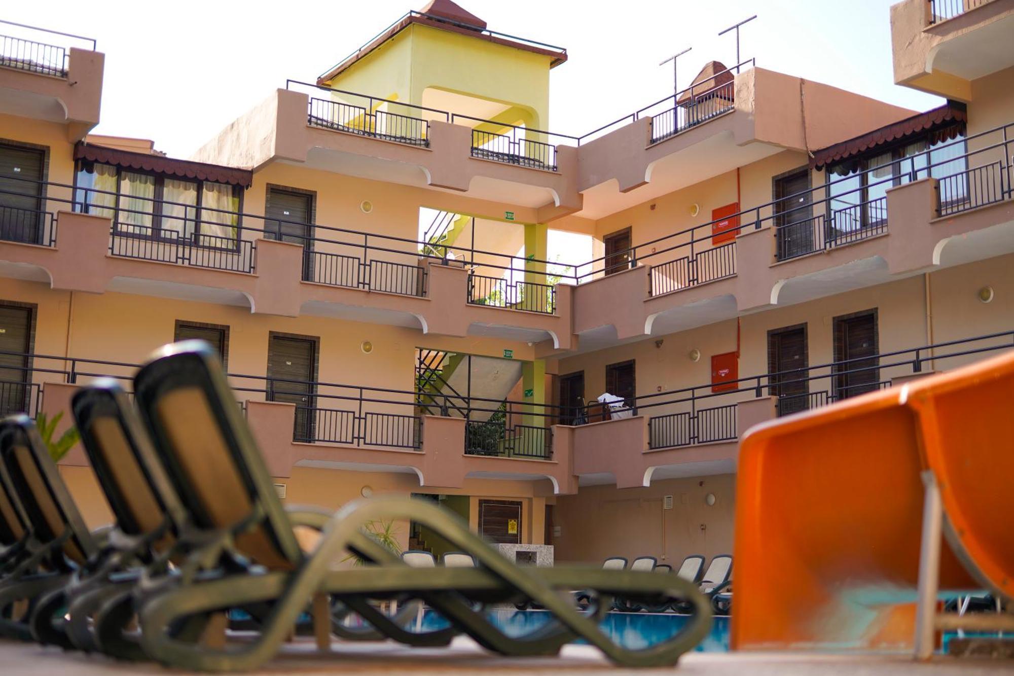 Aleria Belport Beach Hotel เบลดิบี ภายนอก รูปภาพ