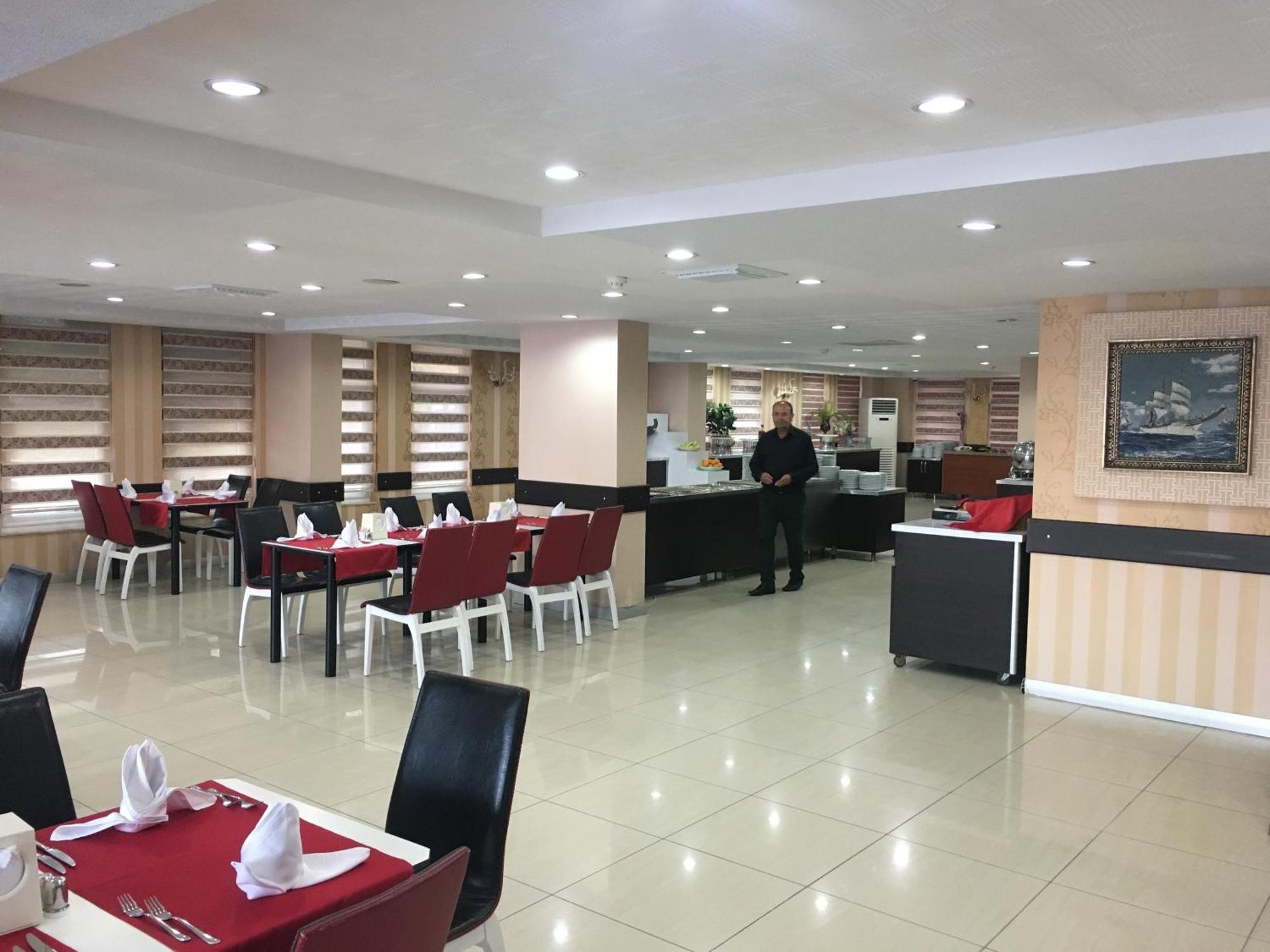 Aleria Belport Beach Hotel เบลดิบี ภายนอก รูปภาพ